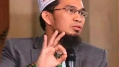 Ustaz Adi Hidayat