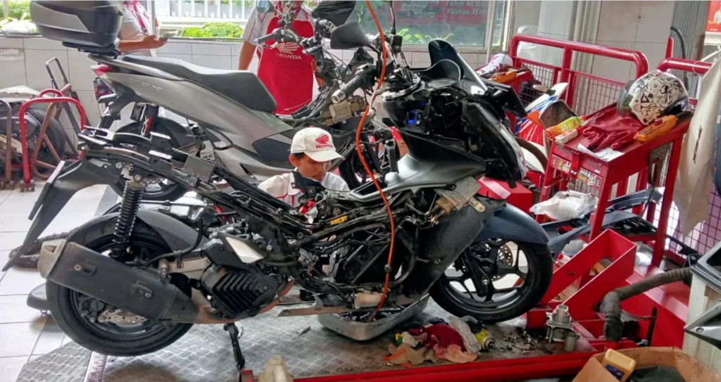 Ajak Servis di AHASS, Wahana Ogah Konsumennya 'Dikerjain' Bengkel Tidak Resmi, Karena 1 Servis Motor Honda di AHASS