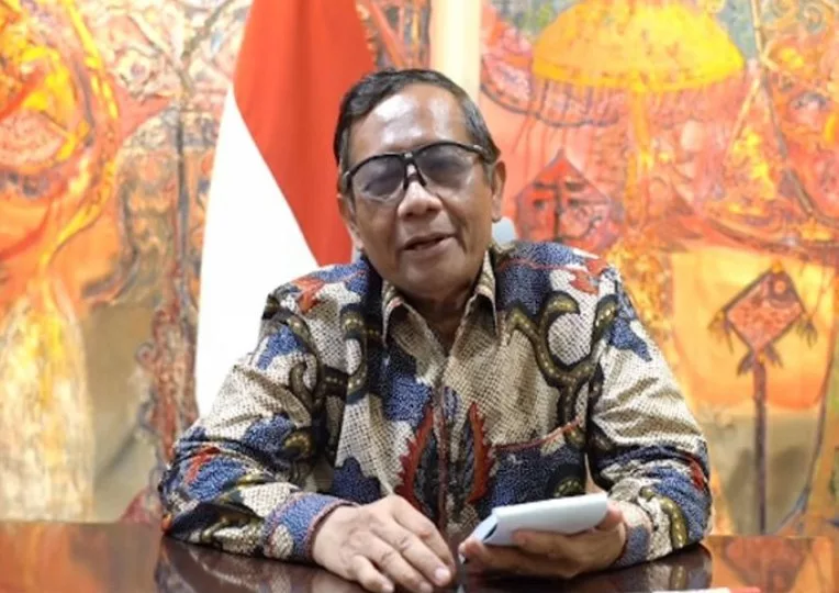 https://postingnews.id/read/16020/jusuf-hamka-ngebet-tagih-utang-ke-pemerintah-mahfud-md-nyatakan-siap-bantu | Foto by Instagram