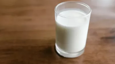 Perlu Tau: 5 Manfaat Minum Susu Sebelum Tidur untuk Kesehatan Tubuh