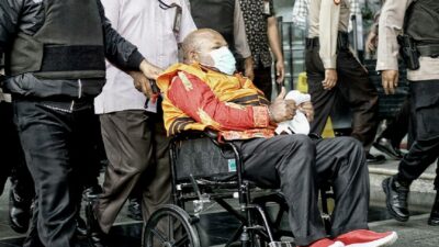Putusan Lukas Enembe batal dibacakan hakim